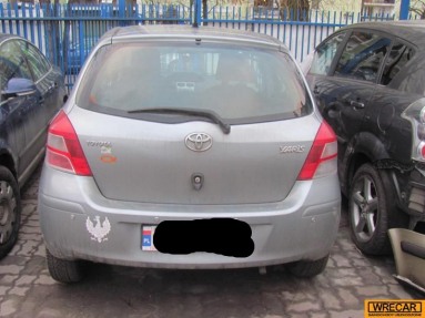Купить Toyota Yaris, 1.3, 2010 года с пробегом, цена 42076 руб., id 14223