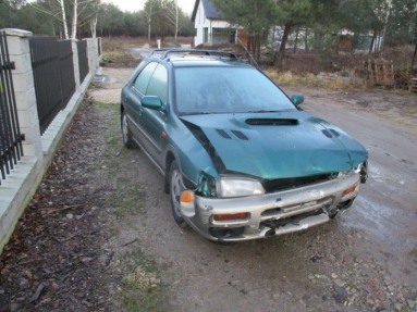 Купить Subaru Impreza, 2.0, 2000 года с пробегом, цена 6436 руб., id 14270