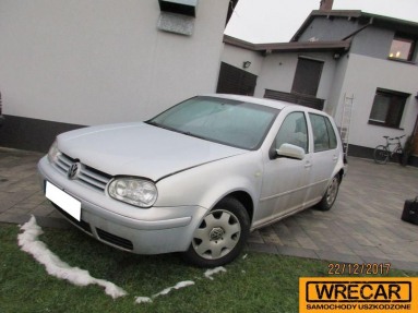 Купить Volkswagen Golf, 1.6, 1999 года с пробегом, цена 1592 руб., id 14276