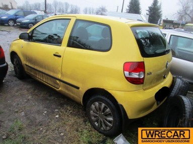 Купить Volkswagen Fox, 1.2, 2005 года с пробегом, цена 1592 руб., id 14282