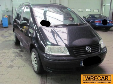 Купить Volkswagen Sharan, 1.9, 2002 года с пробегом, цена 14602 руб., id 14295
