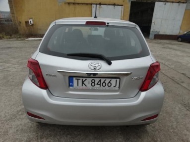 Купить Toyota Yaris, 1.0, 2012 года с пробегом, цена 319238 руб., id 14319