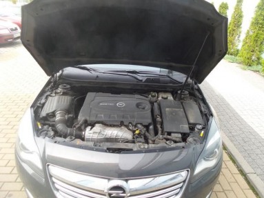 Купить Opel Insignia, 2.0, 2014 года с пробегом, цена 615846 руб., id 14322