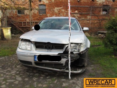 Купить Volkswagen Bora, 1.9, 1998 года с пробегом, цена 1592 руб., id 14381