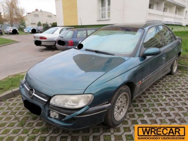 Купить Opel Omega, 2.0, 1996 года с пробегом, цена 1592 руб., id 14417