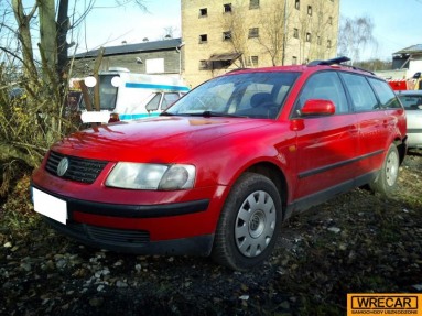 Купить Volkswagen Passat, 1.8, 1998 года с пробегом, цена 1592 руб., id 14424