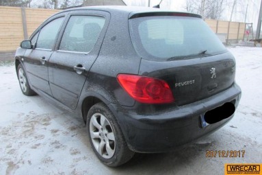 Купить Peugeot 307, 2.0, 2005 года с пробегом, цена 1592 руб., id 14427