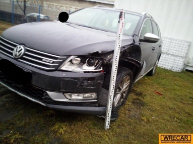 Купить Volkswagen Passat, 2.0, 2012 года с пробегом, цена 24291 руб., id 14470