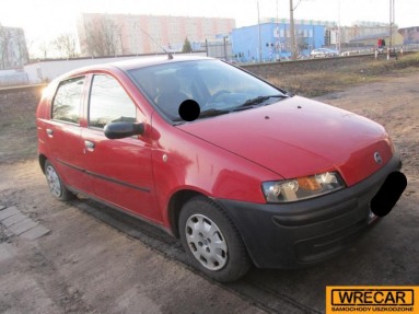 Купить Fiat Punto, 1.2, 2000 года с пробегом, цена 4844 руб., id 14517