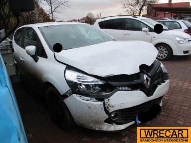 Купить Renault Clio, 1.5, 2015 года с пробегом, цена 243114 руб., id 14563