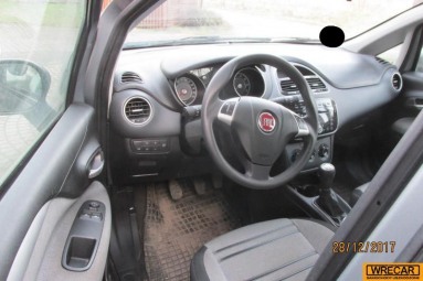 Купить Fiat Punto, 1.2, 2011 года с пробегом, цена 6436 руб., id 14618