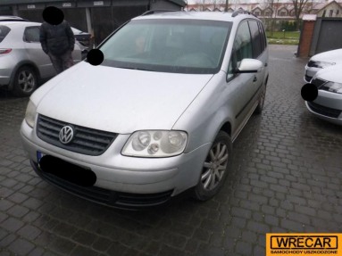 Купить Volkswagen Touran, 1.9, 2003 года с пробегом, цена 55086 руб., id 14679