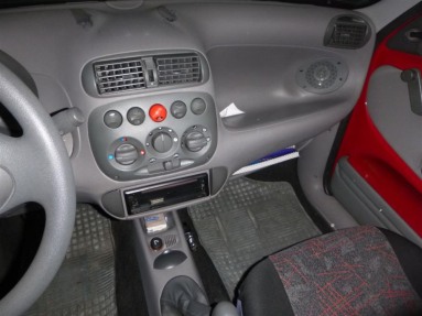 Купить Fiat 600 1.1 MPI 600 1.1 MPI, 1.1, 2008 года с пробегом, цена 3183 руб., id 14684