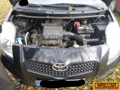 Купить Toyota Yaris, 1.3, 2008 года с пробегом, цена 30727 руб., id 14706