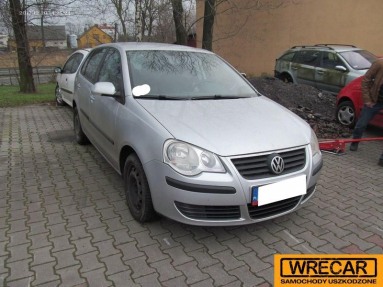 Купить Volkswagen Polo, 1.2, 2005 года с пробегом, цена 1592 руб., id 14773