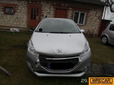 Купить Peugeot 208, 1.4, 2013 года с пробегом, цена 25882 руб., id 14800