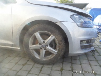 Купить Volkswagen Golf, 1.4, 2013 года с пробегом, цена 244705 руб., id 14846
