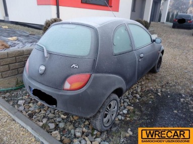 Купить Ford Ka 1.3, 1.3, 2002 года с пробегом, цена 1592 руб., id 14854