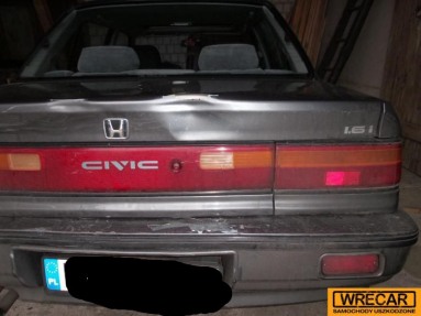Купить Honda Civic, 1.6, 1992 года с пробегом, цена 1592 руб., id 14881