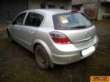 Купить Opel Astra, 1.7, 2004 года с пробегом, цена 25882 руб., id 14889