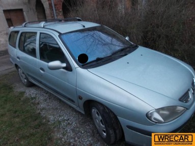 Купить Renault Megane, 1.6, 2000 года с пробегом, цена 1592 руб., id 14895