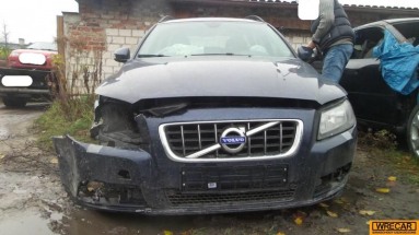Купить Volvo V70, 2.4, 2010 года с пробегом, цена 4844 руб., id 14899