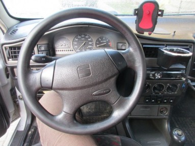 Купить SEAT Toledo, 1.9, 1998 года с пробегом, цена 1592 руб., id 14926