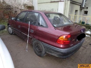 Купить Opel Astra, 1.4, 1999 года с пробегом, цена 1592 руб., id 14945