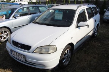 Купить Opel Astra, 2.0, 2001 года с пробегом, цена 30727 руб., id 14971