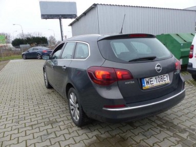Купить Opel Astra, 1.7, 2012 года с пробегом, цена 393840 руб., id 14972