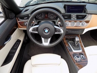 Купить BMW Z4 28i sDrive, 2.0, 2016 года с пробегом, цена 2463524 руб., id 14982