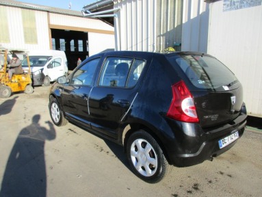 Купить Dacia Sandero, 1.4, 2010 года с пробегом, цена 149481 руб., id 14990