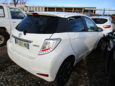 Купить Toyota Yaris, 1.3, 2014 года с пробегом, цена 315570 руб., id 14997