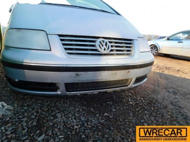 Купить Volkswagen Sharan, 1.9, 2004 года с пробегом, цена 0 руб., id 15072