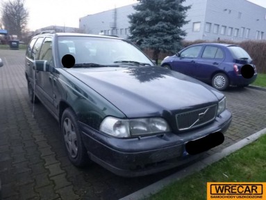 Купить Volvo V70, 2.5, 1999 года с пробегом, цена 16194 руб., id 15094