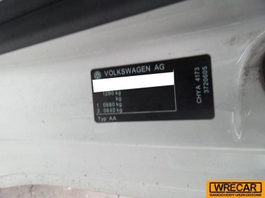 Купить Volkswagen up! up! 1.0, 1.0, 2012 года с пробегом, цена 3183 руб., id 15096
