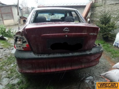 Купить Opel Vectra, 1.6, 1999 года с пробегом, цена 1592 руб., id 15119