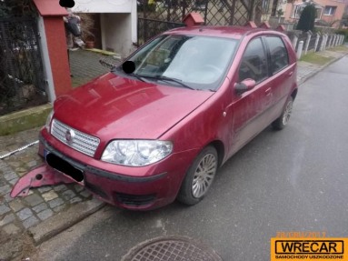 Купить Fiat Punto, 1.2, 2009 года с пробегом, цена 12941 руб., id 15194