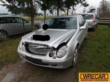 Купить Mercedes-Benz E 270 E 270 CDI, 2.7, 2004 года с пробегом, цена 12941 руб., id 15230