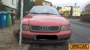 Купить Audi A4, 1.9, 1998 года с пробегом, цена 9689 руб., id 15243