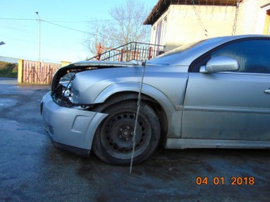 Купить Opel Vectra, 2.2, 2003 года с пробегом, цена 1592 руб., id 15300