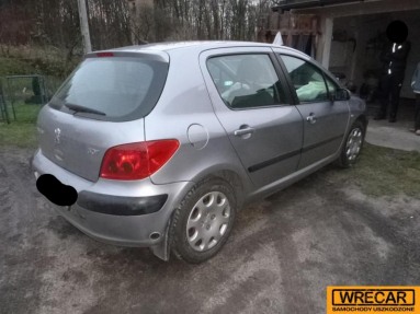 Купить Peugeot 307, 1.6, 2002 года с пробегом, цена 17785 руб., id 15303