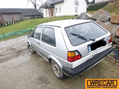 Купить Volkswagen Golf, 1.6, 1991 года с пробегом, цена 3253 руб., id 15336