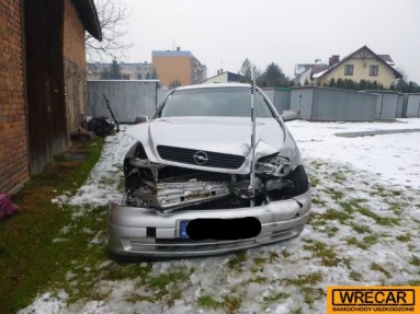 Купить Opel Astra, 2.0, 2000 года с пробегом, цена 1592 руб., id 15343