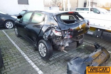 Купить Renault Clio, 1.1, 2014 года с пробегом, цена 53425 руб., id 15352