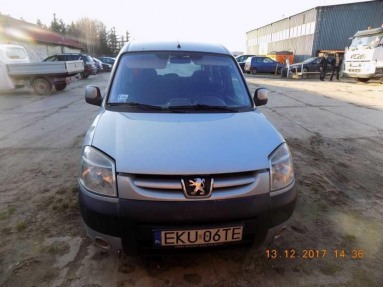Купить Peugeot Partner, 1.6, 2003 года с пробегом, цена 53425 руб., id 15363