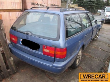 Купить Volkswagen Passat, 2.8, 1995 года с пробегом, цена 1592 руб., id 15418