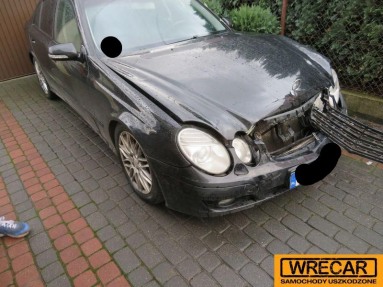 Купить Mercedes-Benz E 220 CDI MR`06 211 Classic, 2.1, 2008 года с пробегом, цена 16194 руб., id 15434