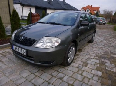 Купить Toyota Corolla, 1.4, 2004 года с пробегом, цена 121522 руб., id 15482