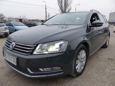 Купить Volkswagen Passat, 2.0, 2013 года с пробегом, цена 729341 руб., id 15505